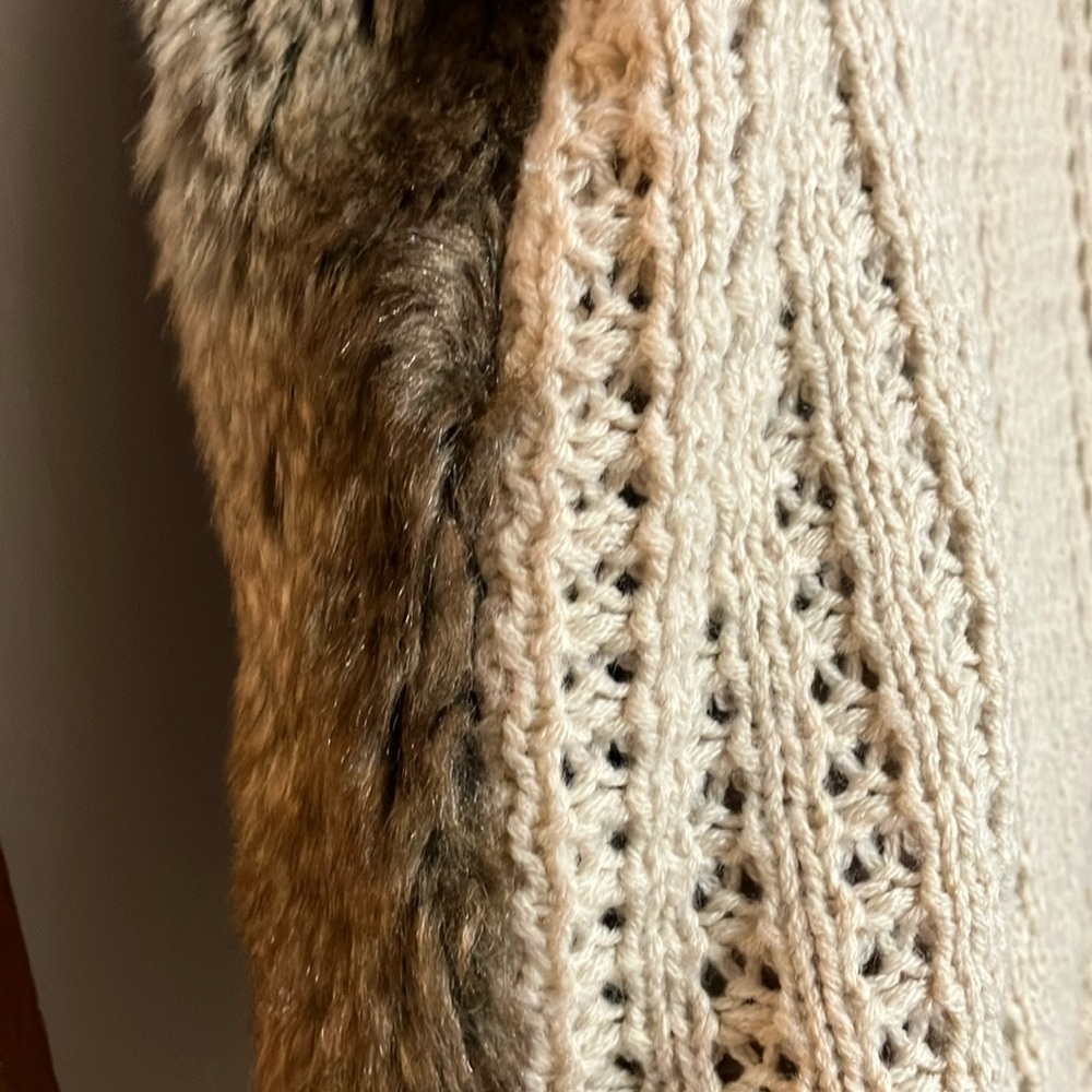 Chic Faux Fur Vest in Brown and Cream - Picture 11 of 12